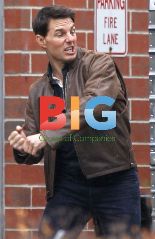 Tom Cruise on Set of "One Shot"