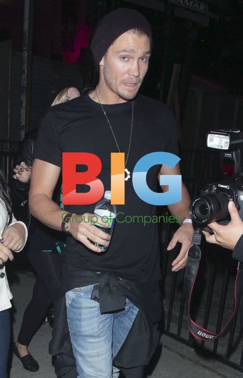 Chad Murray Leaves T-Mobile Party