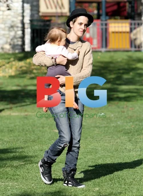 Samantha Ronson with Girlfriend and Baby