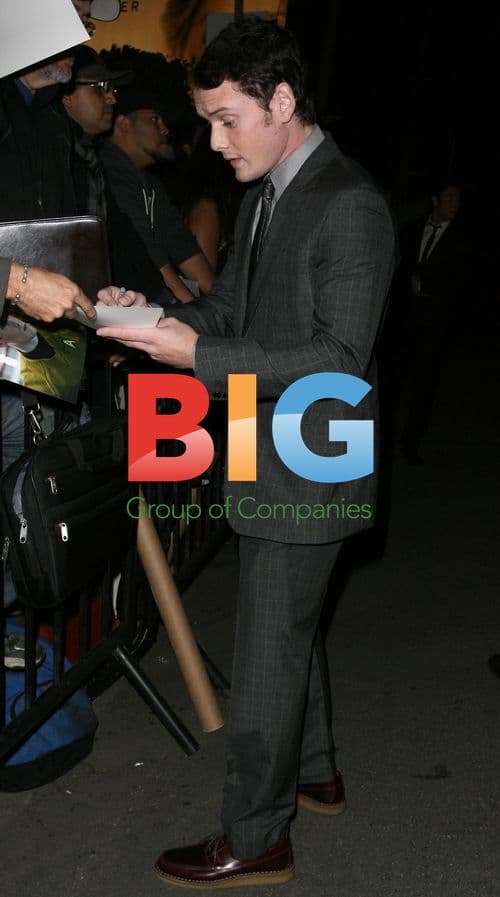 Anton Yelchin Leaves GQ Awards Party