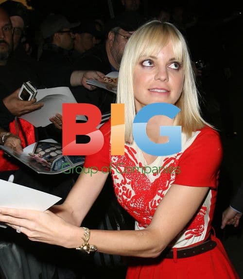 Anna Faris Leaves GQ Awards Party