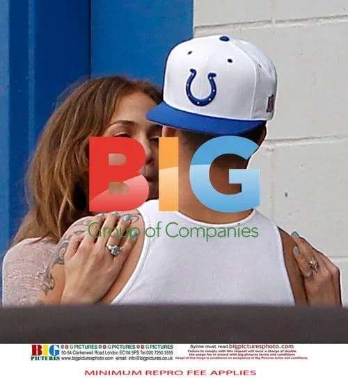 Jennifer Lopez and Casper Smart Embrace