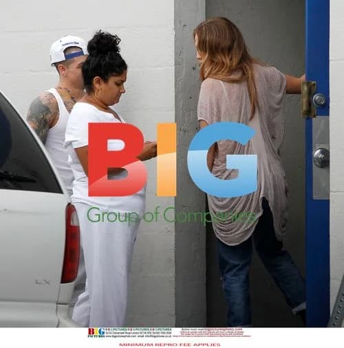 Jennifer Lopez and Casper Smart Smitten