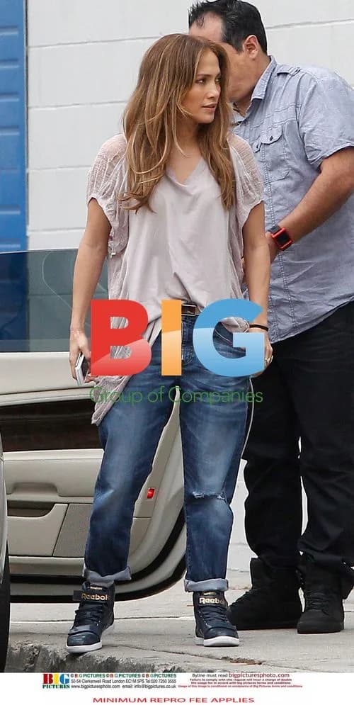 Jennifer Lopez Smitten with Younger Boyfriend Casper Smart