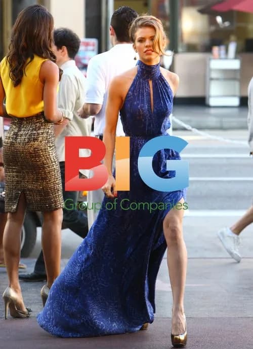 AnnaLynne McCord on 90210 Set
