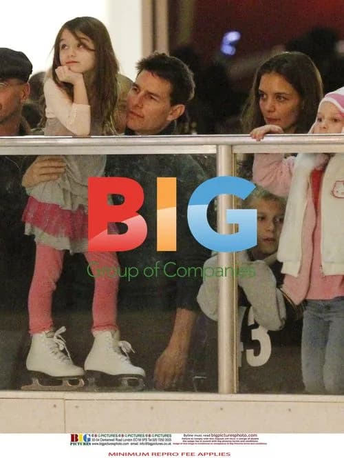Tom Cruise and Family Celebrate Anniversary in Pittsburgh