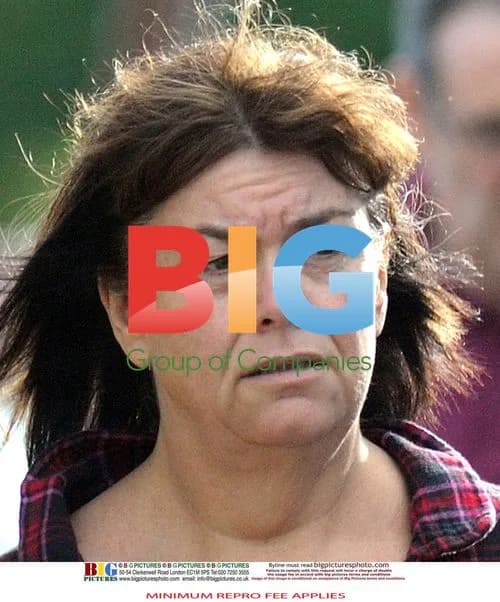 Dawn French goes shopping in Cornwall