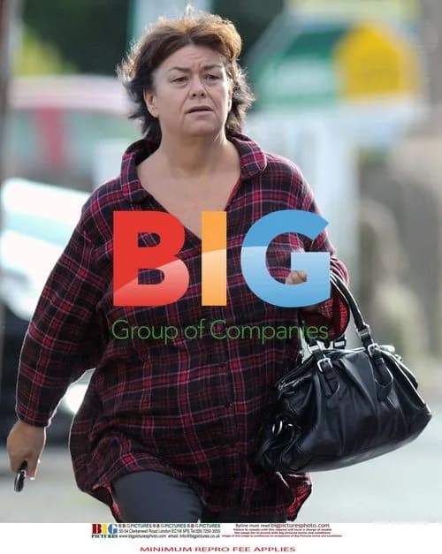 Dawn French Does Some Local Shopping
