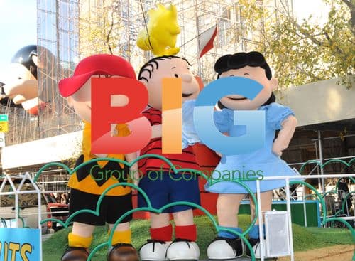 Linus, Charlie Brown and Lucy at Thanksgiving Parade