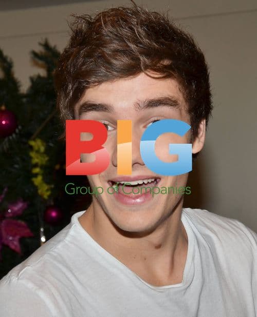 One Direction in Hotel Lobby