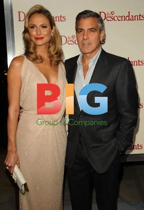 Stacy Keibler & George Clooney at 'The Descendants' Premiere
