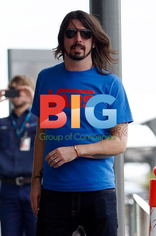 Foo Fighters Arrive in Perth for Concert