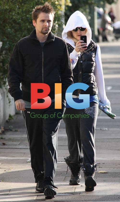 Matt Belamy and Kate Hudson film paparazzi in London