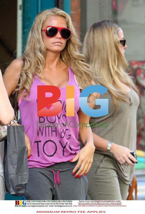 Katie Price Goes Shopping in Brighton