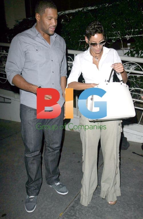 Michael Strahan and Nicole Murphy dining in LA