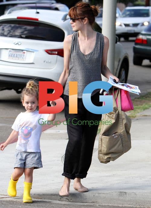 Michelle Monaghan picks up daughter from school