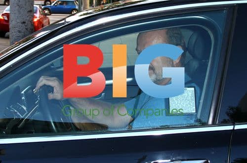 Kelsey Grammer Leaves Medical Building with Wife Kayte