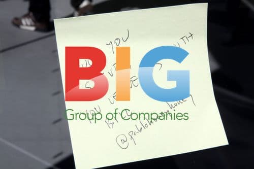 Citizens Honor Steve Jobs' Death