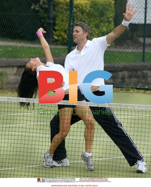 Strictly Come Dancing 2011 stars on tennis court