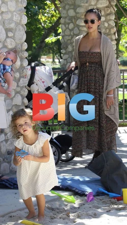 Jessica Alba and Daughter at Park