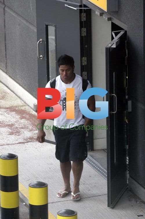 England rugby team arriving at Heathrow