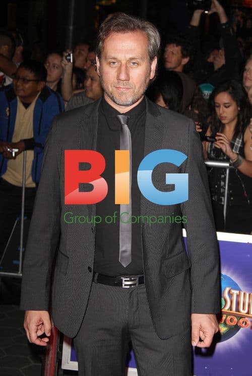 Stars at 'The Thing' Premiere