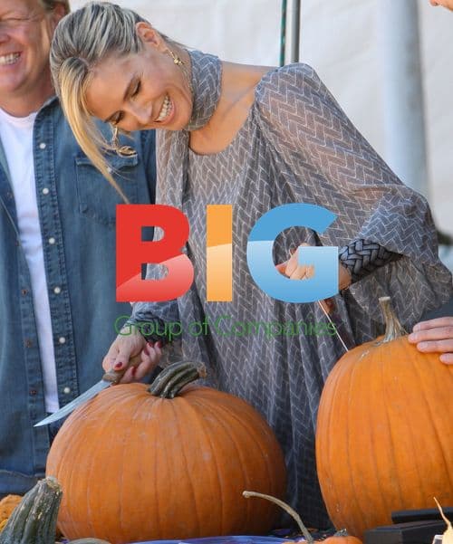 Heidi Klum at Mr. Bones Pumpkin Patch