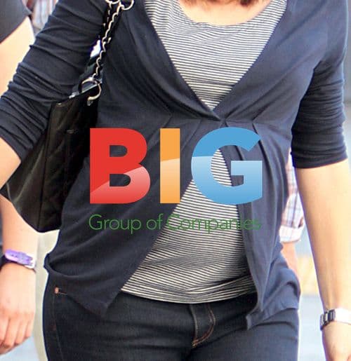 Jennifer Garner and Violet Affleck at The Grove