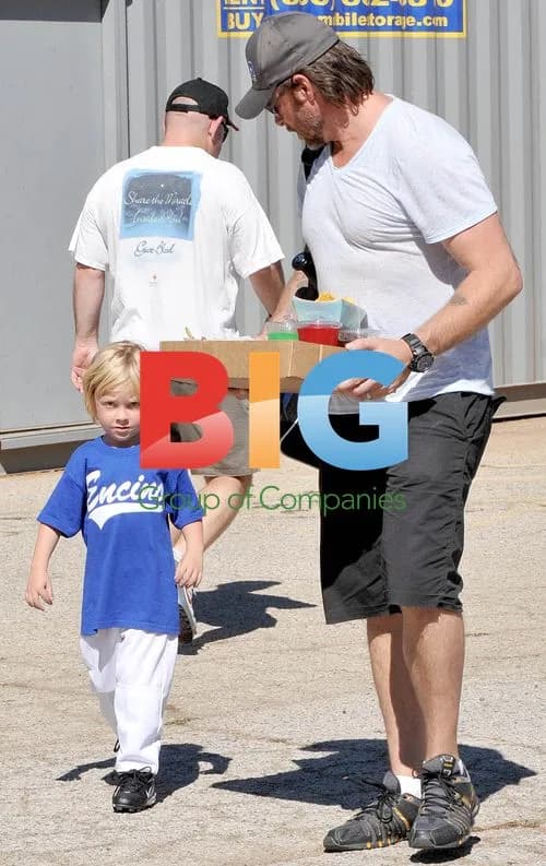 Dean Mcdermott takes son Liam to softball practice