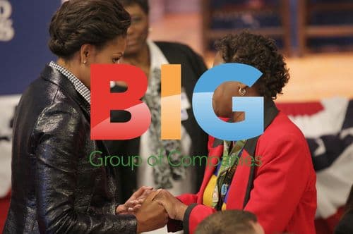 Michelle Obama Talks to Veteran at World Series Event