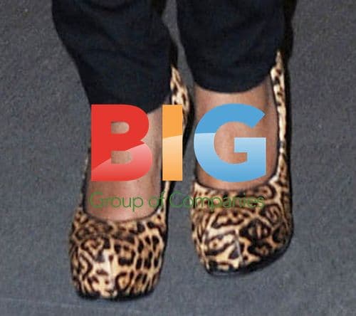 Pregnant Beyonce Leaves Office