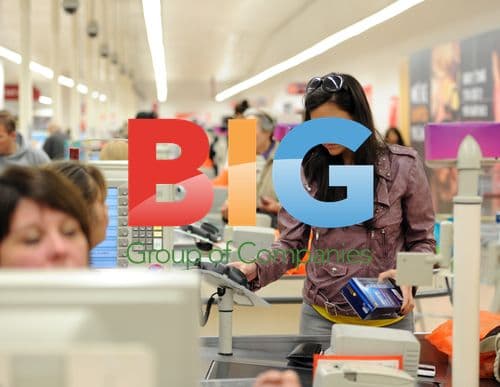 Imogen Thomas Buys Toothbrush in London