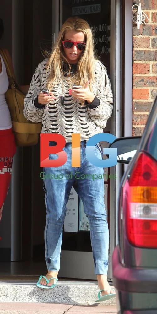 Katie Price with 'Signed by Katie Price' contestants