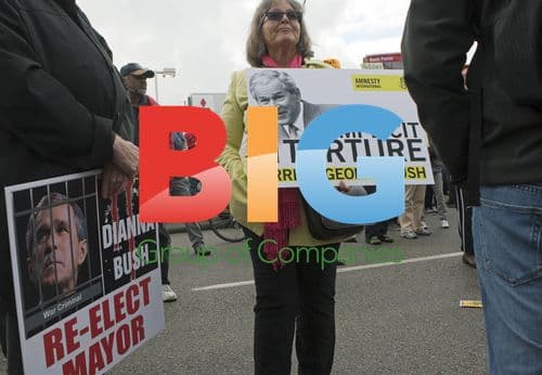 Protestors demand Bush's arrest for war crimes
