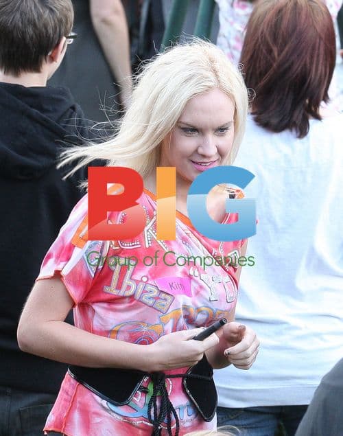 X Factor Contestants Visit Hospice