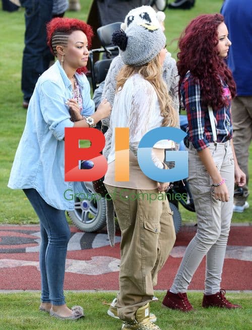 X Factor Contestants at Hospice