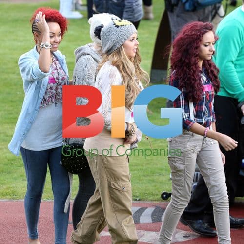 The X Factor contestants visit hospice