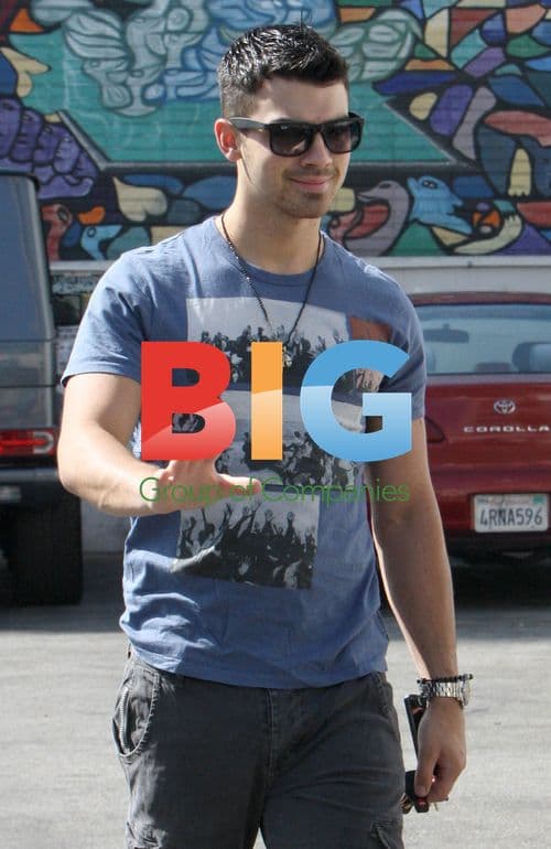Joe Jonas Grabs Coffee in West Hollywood