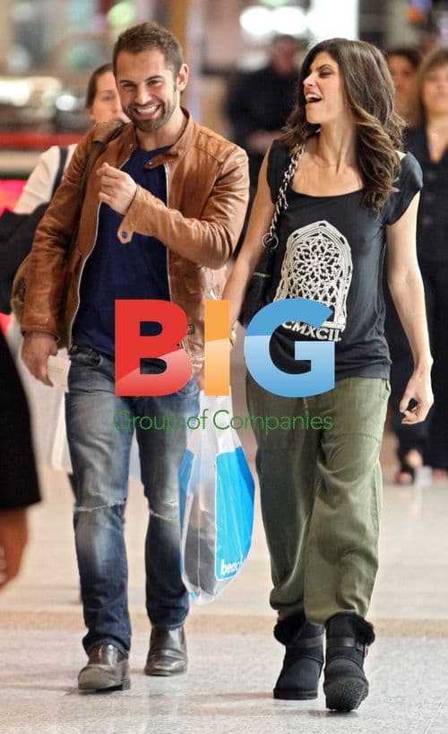 Daniel MacPherson and Zoe Ventoura at Sydney Airport