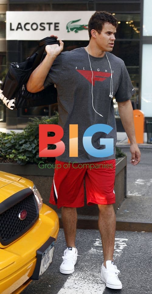 Kris Humphries Out in Manhattan