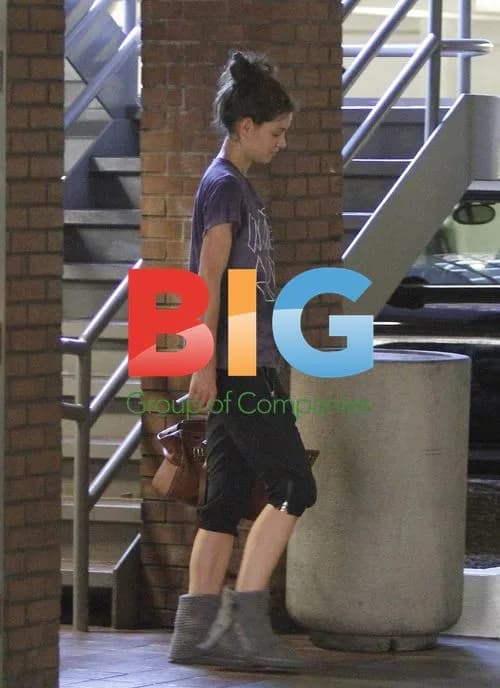 Katie Holmes Sweats It Out at Gym