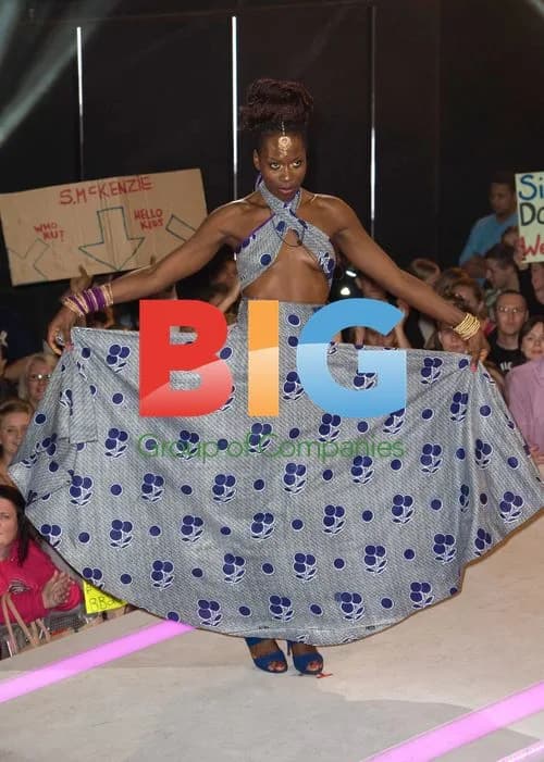 Big Brother 2011 contestants arrive