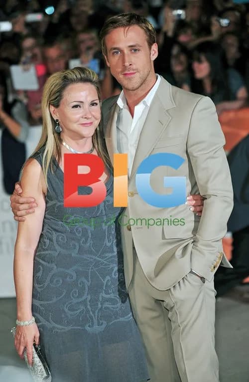 Ryan Gosling and mother at 'Ides of March' premiere