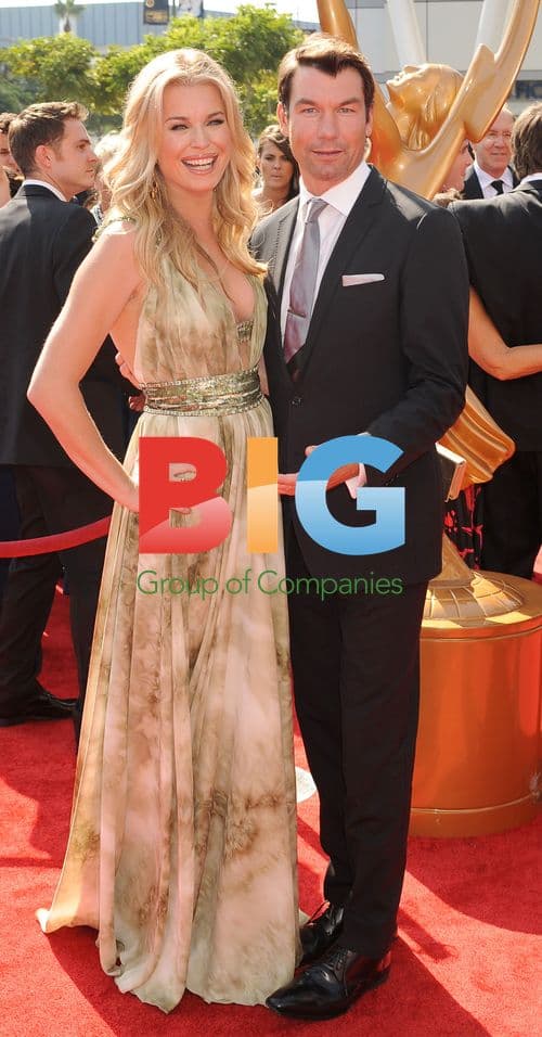 Rebecca Romijn and Jerry O'Connell at 2011 Emmy Awards