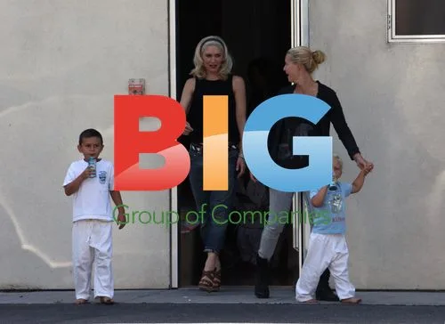 Gwen Stefani Takes Kids to Karate Class