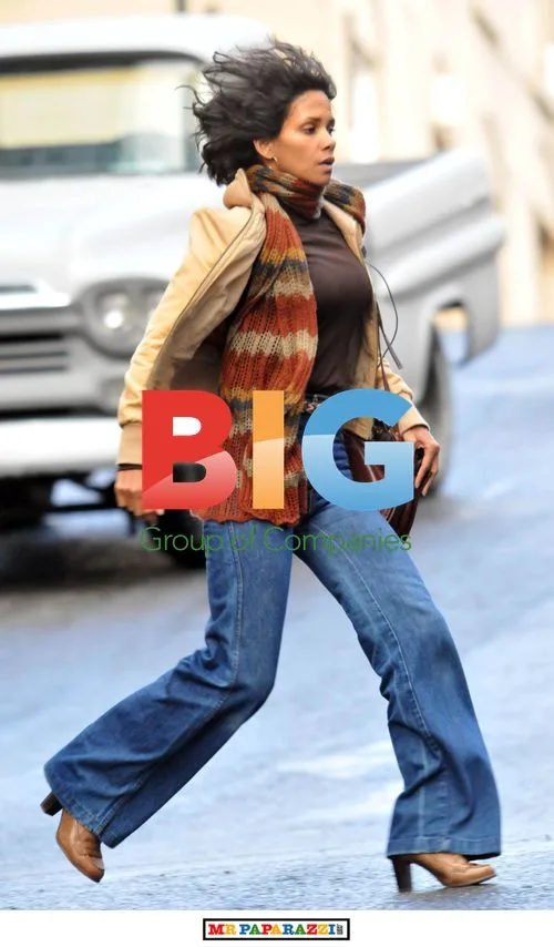 Halle Berry and Keith David film 'Cloud Atlas'