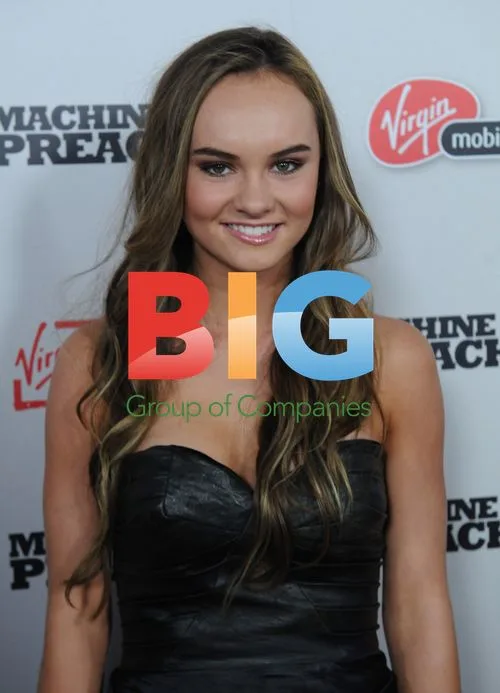 Madeline Carroll, 'Machine Gun Preacher' premiere