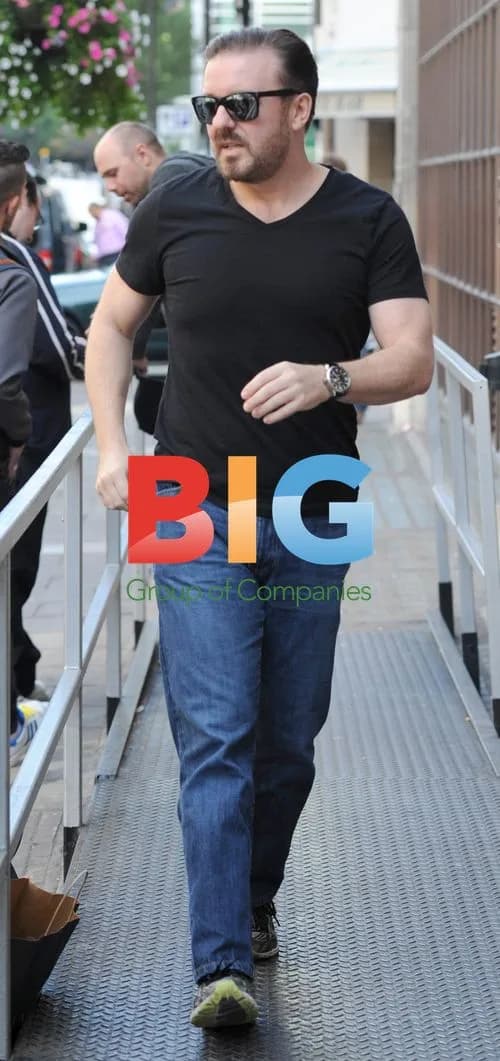 Ricky Gervais Leaving Radio 1 Studios