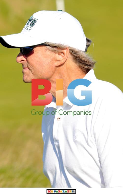 Michael Douglas plays golf in Scotland