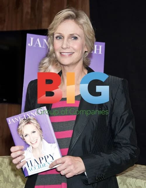 Jane Lynch promotes book at signing